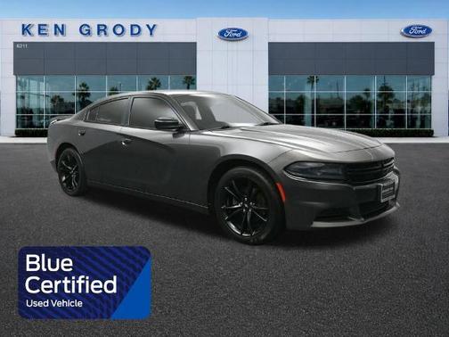 Granite Crystal Clearcoat Metallic 2017 Dodge Charger SE
