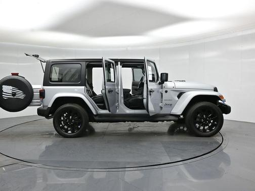Silver Zynith Clearcoat 2023 Jeep Wrangler 4xe Sahara
