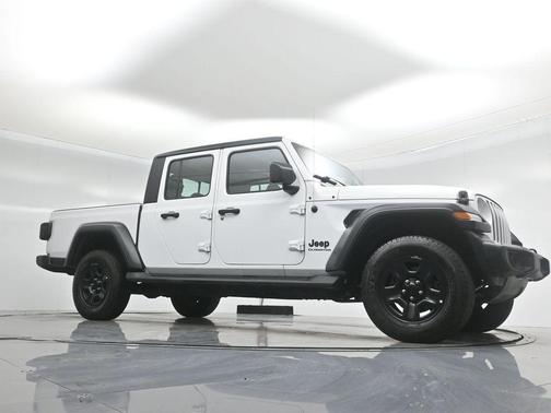 2020 Jeep Gladiator Sport