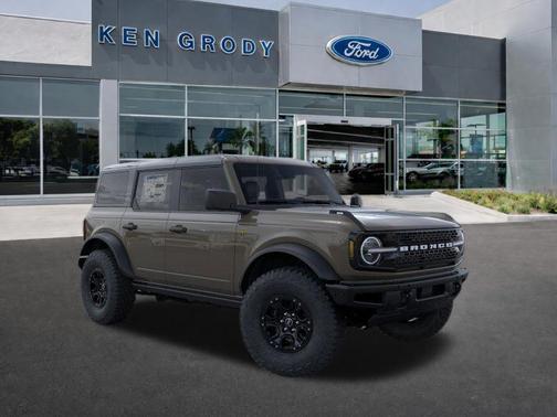 Gray 2026 Ford Bronco Badlands