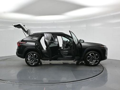 Mosaic Black Metallic 2024 Chevrolet Trax 2RS
