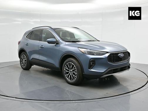 2025 Ford Escape PHEV SE