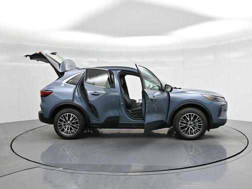 2025 Ford Escape PHEV SE