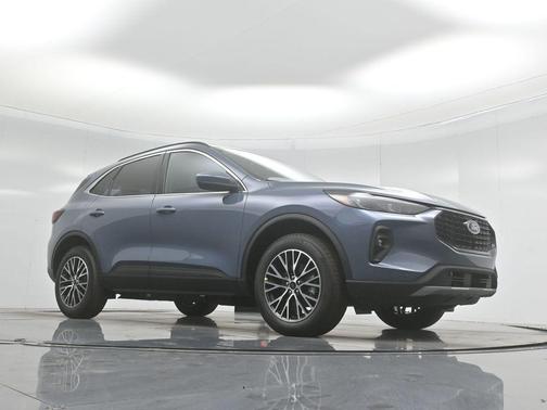 2025 Ford Escape PHEV SE