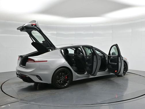 2022 Kia Stinger GT2