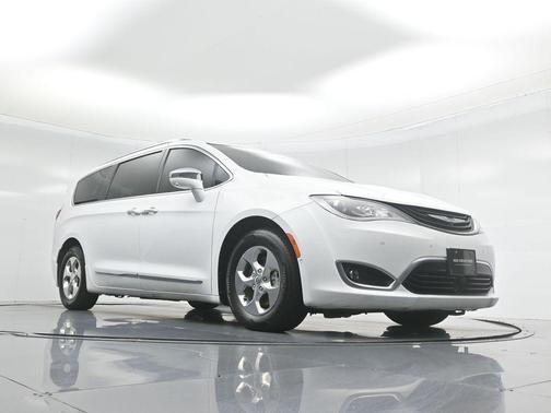 2018 Chrysler Pacifica Hybrid Limited