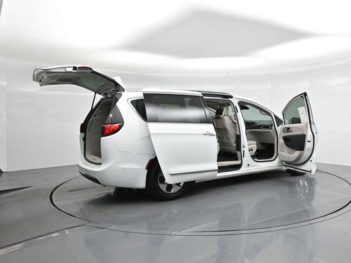 2018 Chrysler Pacifica Hybrid Limited
