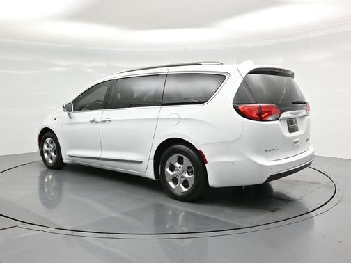 2018 Chrysler Pacifica Hybrid Limited
