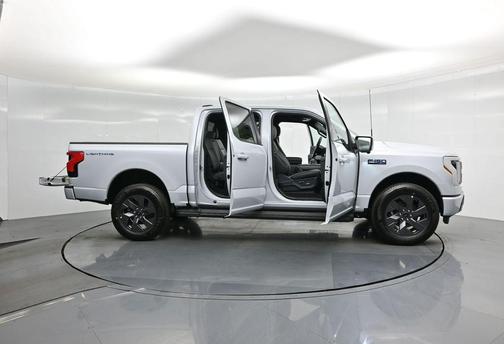 2025 Ford F-150 Lightning LARIAT