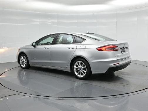 INGOT SILVER METALLIC 2019 Ford Fusion SE