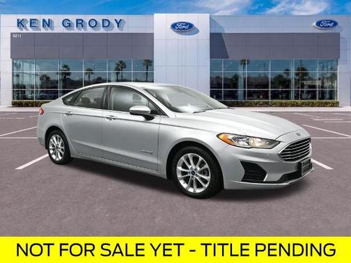 INGOT SILVER METALLIC 2019 Ford Fusion SE