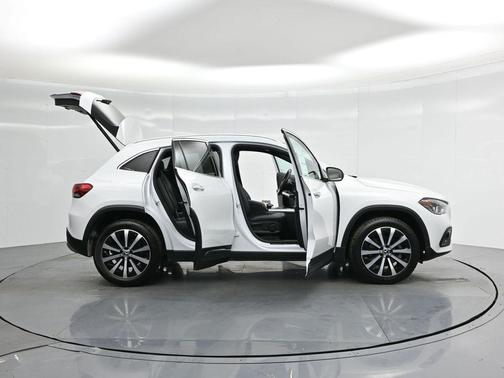 2022 Mercedes-Benz GLA 250 Base
