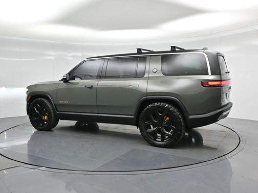2022 Rivian R1S Launch Edition