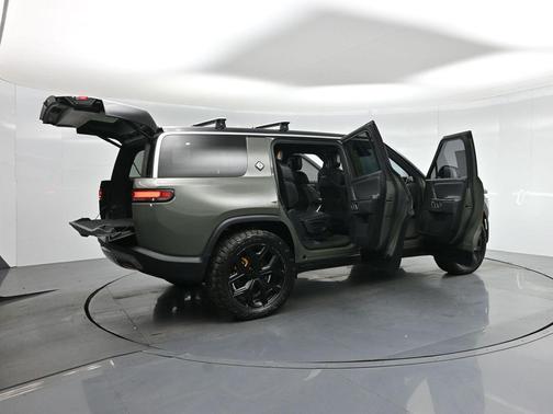 2022 Rivian R1S Launch Edition