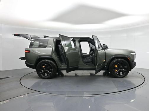 2022 Rivian R1S Launch Edition