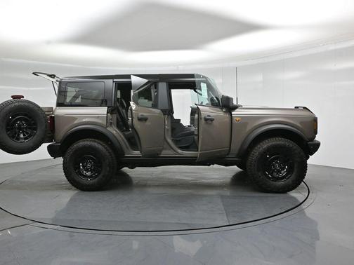 Gray 2026 Ford Bronco Badlands