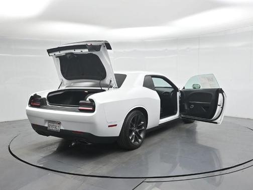 White Knuckle Clearcoat 2020 Dodge Challenger R/T SCAT PACK