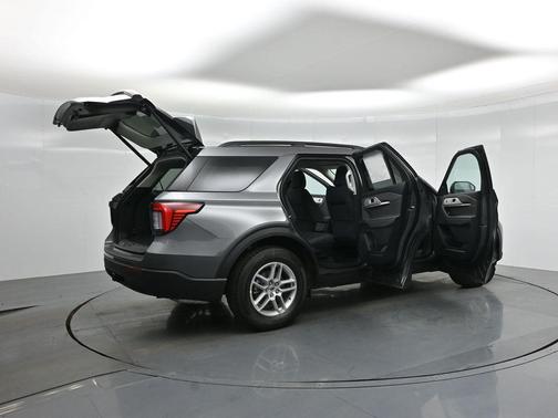 Carbonized Gray Metallic 2026 Ford Explorer Active