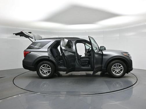 Carbonized Gray Metallic 2026 Ford Explorer Active