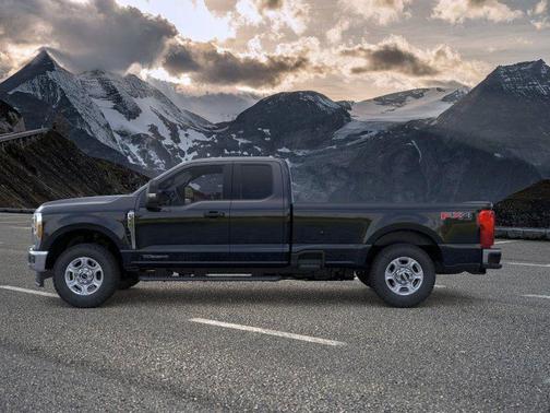 2026 Ford F-350 XLT