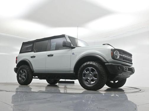 2022 Ford Bronco Black Diamond