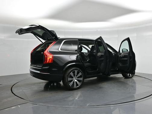 2023 Volvo XC90 B6 ULTIMATE 6-SEATER