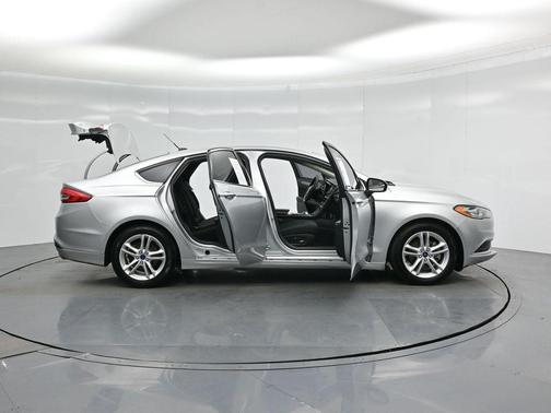 2018 Ford Fusion Hybrid SE