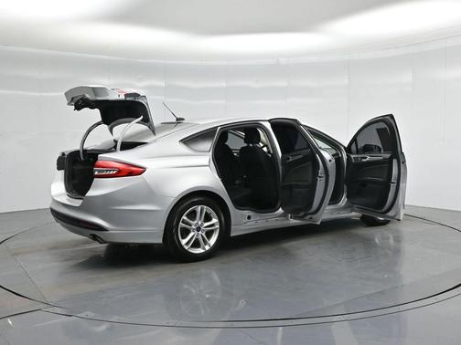 2018 Ford Fusion Hybrid SE