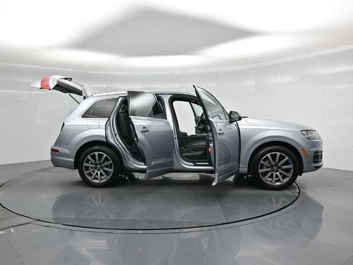 Florett Silver Metallic 2017 Audi Q7 3.0T QUATTRO PREMIUM PLUS