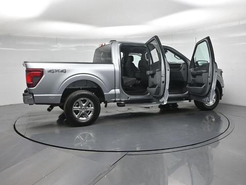 ICONIC SILVER METALLIC 2025 Ford F-150 XLT