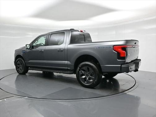 2025 Ford F-150 Lightning LARIAT