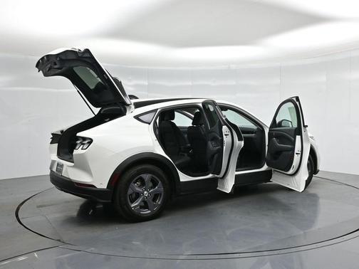 2023 Ford Mustang Mach-E Select