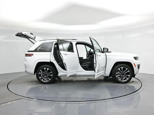 2023 Jeep Grand Cherokee Overland