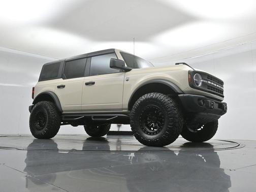 Desert Sand 2026 Ford Bronco Big Bend