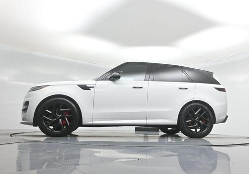 2023 Land Rover Range Rover Sport SE