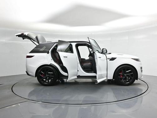 2023 Land Rover Range Rover Sport SE