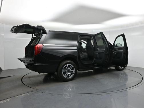 AGATE BLACK METALLIC 2025 Ford Expedition ACTIVE