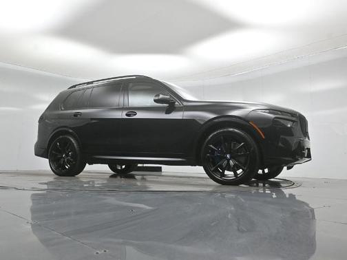 Black Sapphire Metallic 2026 BMW X7 XDRIVE40I
