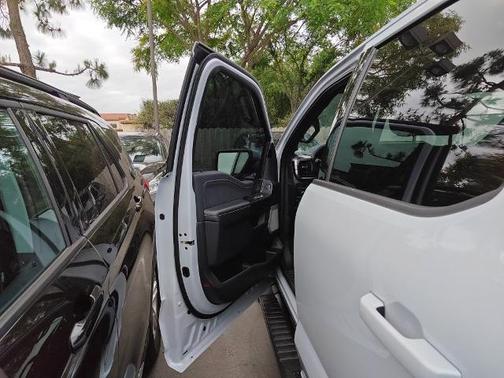 SPACE WHITE METALLIC 2025 Ford F-150 LARIAT