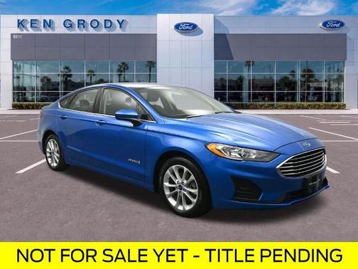 VELOCITY BLUE 2019 Ford Fusion SE