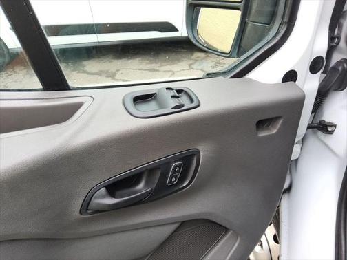 2022 Ford Transit-250 Base