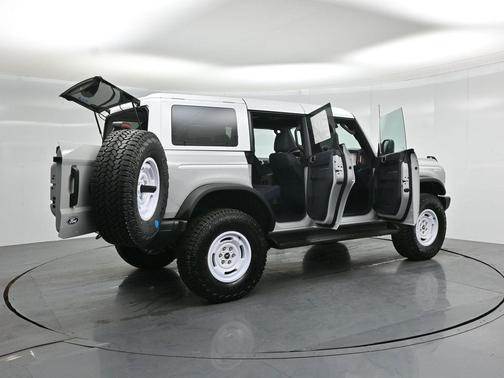 Avalanche 2026 Ford Bronco Heritage Edition