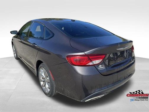2015 Chrysler 200 S