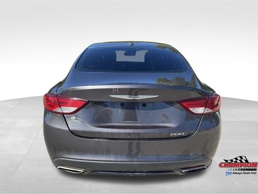 2015 Chrysler 200 S