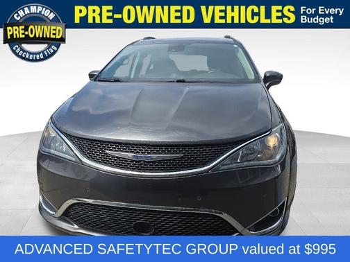 Crystal Metallic 2018 Chrysler Pacifica Touring-L Plus
