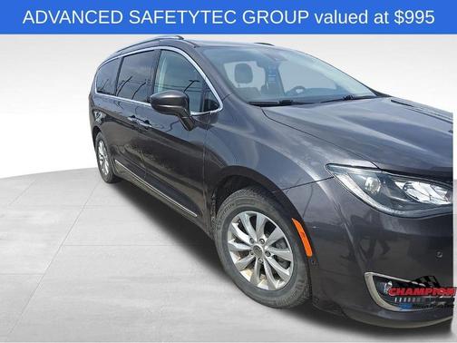 Crystal Metallic 2018 Chrysler Pacifica Touring-L Plus
