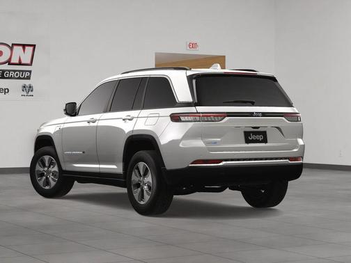 2025 Jeep Grand Cherokee 4xe Base