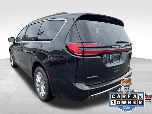 2022 Chrysler Pacifica Touring-L