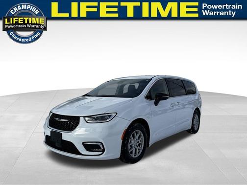 2024 Chrysler Pacifica Touring-L