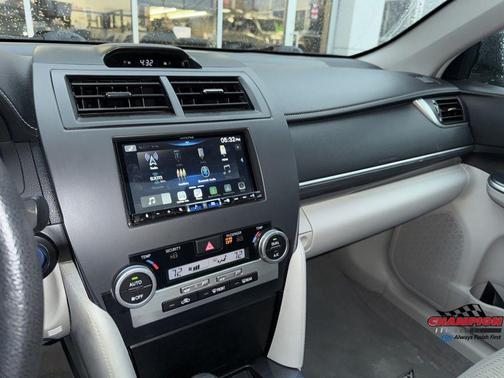 2013 Toyota Camry Hybrid LE